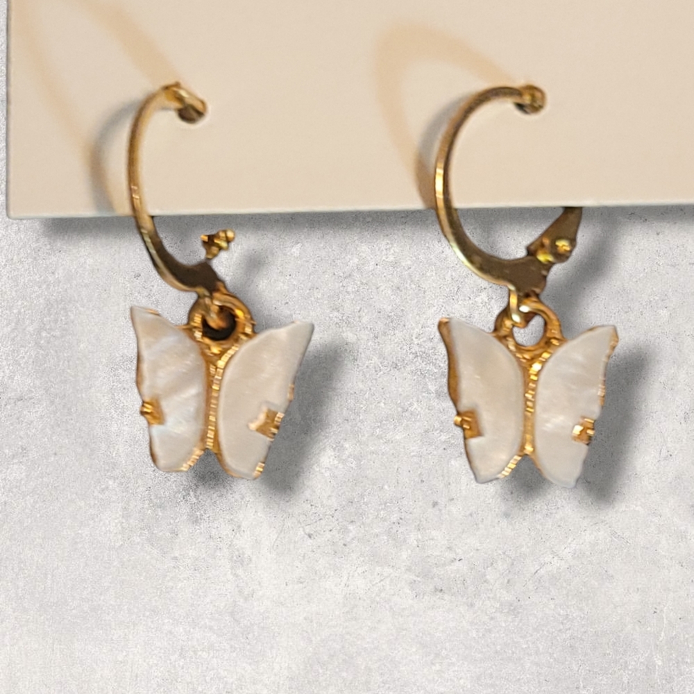 🛍️ 𝑾𝒉𝒊𝒕𝒆 & 𝑮𝒐𝒍𝒅 𝑩𝒖𝒕𝒕𝒆𝒓𝒇𝒍𝒚 𝑫𝒓𝒐𝒑 𝑬𝒂𝒓𝒓𝒊𝒏𝒈𝒔 - Picture 3 of 3